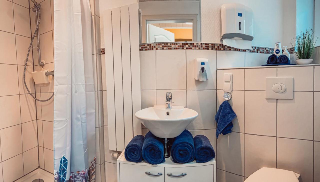 Villa Herkules - Privates Apartment Am Waldrand Mit Smart Tv Und Kostenlosen Parkplaetzen Кассель Екстер'єр фото