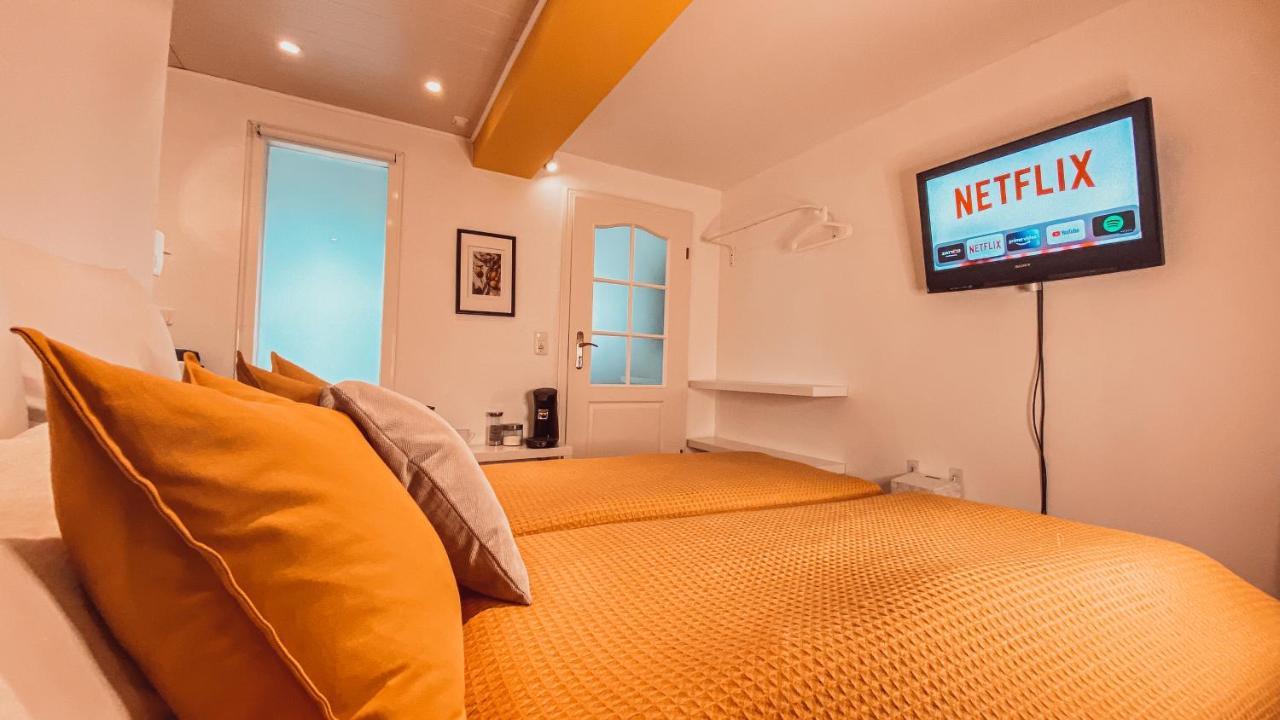 Villa Herkules - Privates Apartment Am Waldrand Mit Smart Tv Und Kostenlosen Parkplaetzen Кассель Екстер'єр фото